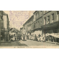 77 DAMMARTIN-EN-GOËLE. Procession de la Fête Dieu sur Grande Rue 1914
