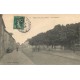 60 SILLY-LE-LONG. La Place bien animée 1908