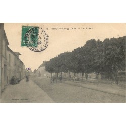 60 SILLY-LE-LONG. La Place bien animée 1908