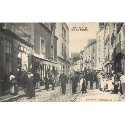 44 NANTES. Rue de Marchix grosse animation 1919