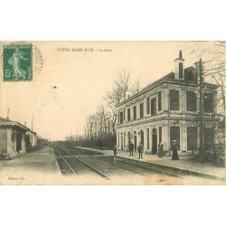 37 NOTRE-DAME-D'OE. La Gare 1908