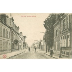 10 TROYES. Rue de Paris animée 1918