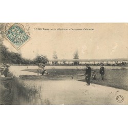 37 TOURS. Une Course d'obstacles au Vélodrome 1906