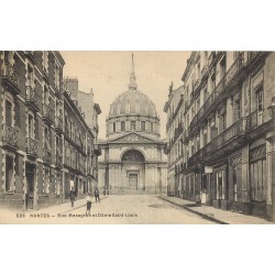 44 NANTES. Boucherie Rue Mazagran et Dôme Saint-Louis vers 1919...