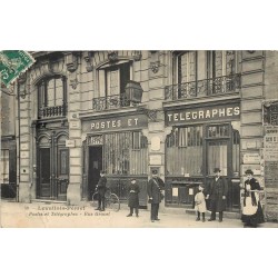 92 LEVALLOIS PERRET. Facteurs devant les Postes et Télégraphes rue de Gravel 1909