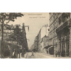 92 LEVALLOIS-PERRET. La Poste rue Gravel 1904