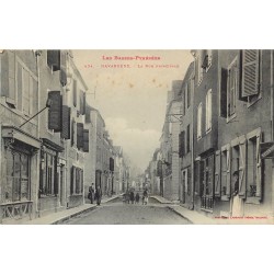 64 NAVARRENX. La Rue principale 1911