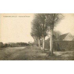 60 LE PLESSIS-BELLEVILLE. Avenue de Poclain