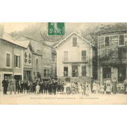 65 MAULEON-BAROUSSE. Groose animation Place de Palouman devant Epicerie et Boucherie 1912