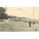 20 AJACCIO. Promeneurs sur le Boulevard Lantivy 1911