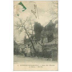 carte postale ancienne 03 BOURBON L'ARCHAMBAULT. Mur d'enceinte du Château