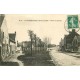 60 LE PLESSIS-BELLEVILLE. Place du Savert vers 1909