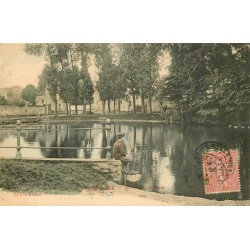 60 LAGNY-LE-SEC. Jeune Pêcheur sur un Coin de la Mare 1906