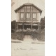 94 LA VARENNE. La Terrasse fleurie d'un beau Pavillon vers 1909.