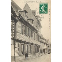 14 PONT-L'EVÊQUE. Ancienne Maison Grande rue Saint-Michel 1921