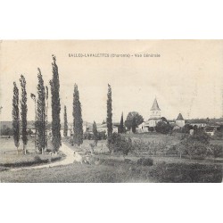 16 SALLES-LAVALETTES. Vue générale sur le Village