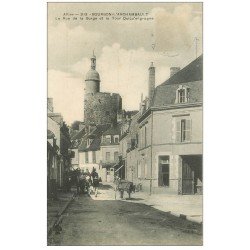 carte postale ancienne 03 BOURBON L'ARCHAMBAULT. Rue de la Burge Tour Quiq'engrogne (timbre manquant)...