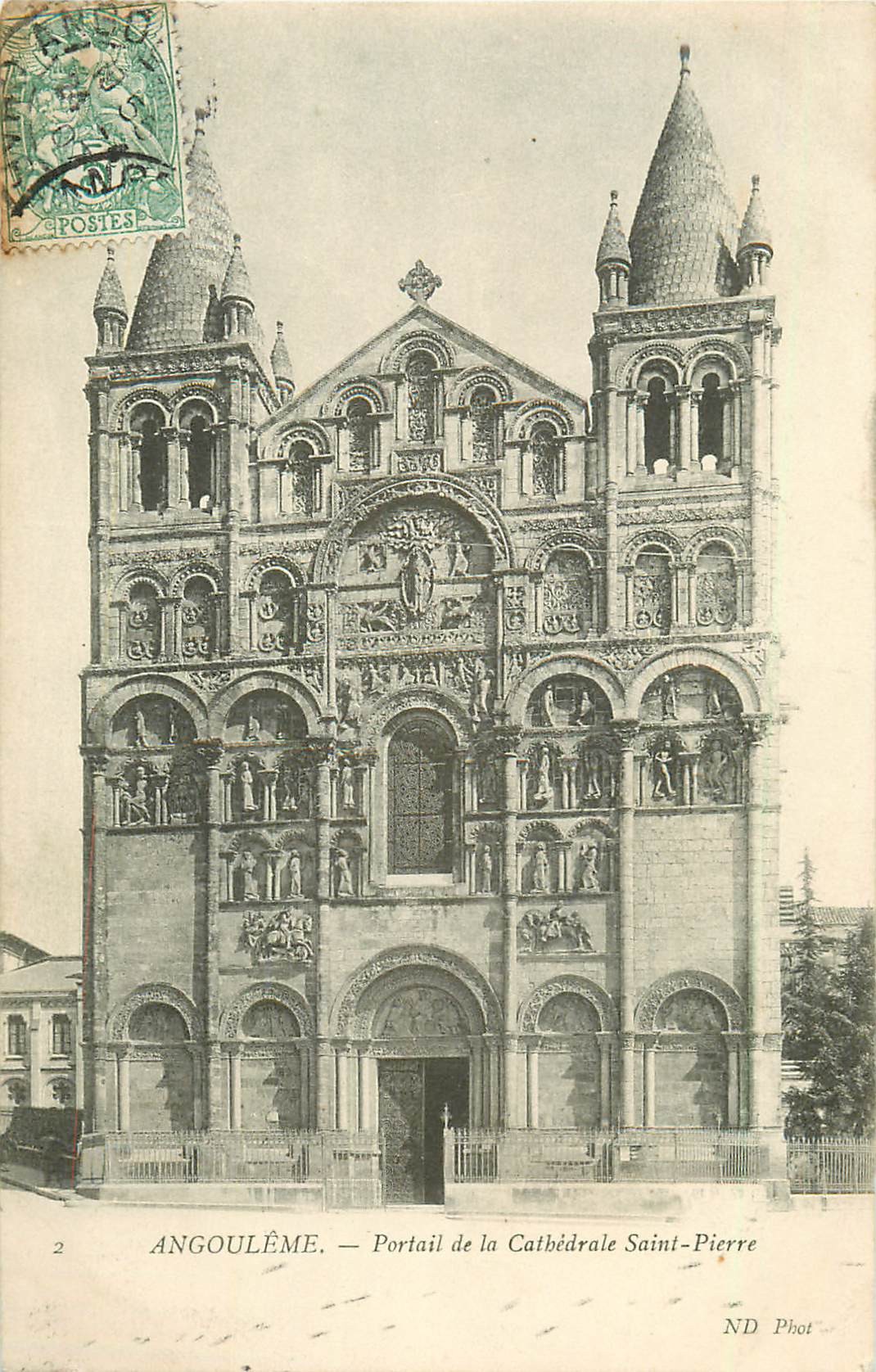 7 cpa CATHEDRALE. Angoulême, Chartres, Meaux, Dijon, Laon, Reims et Auxerre