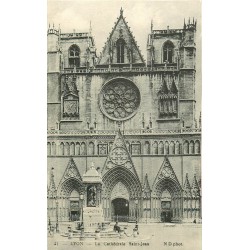 7 cpa CATHEDRALE. Lyon, Rennes, Quimper, Paris, Rouen, Tours et Troyes