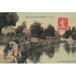 51 CHAMPAUBERT-LA-BATAILLE. Le Gué avec enfants 1910