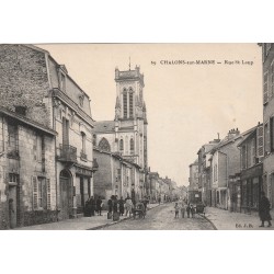 51 CHÂLONS-SUR-MARNE. Café de l'Avenir rue Saint-Loup bien animée