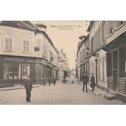 77 BRAY-SUR-SEINE. Plomberie Rousseau et Pharmacie sur la Place Preuilly 1917