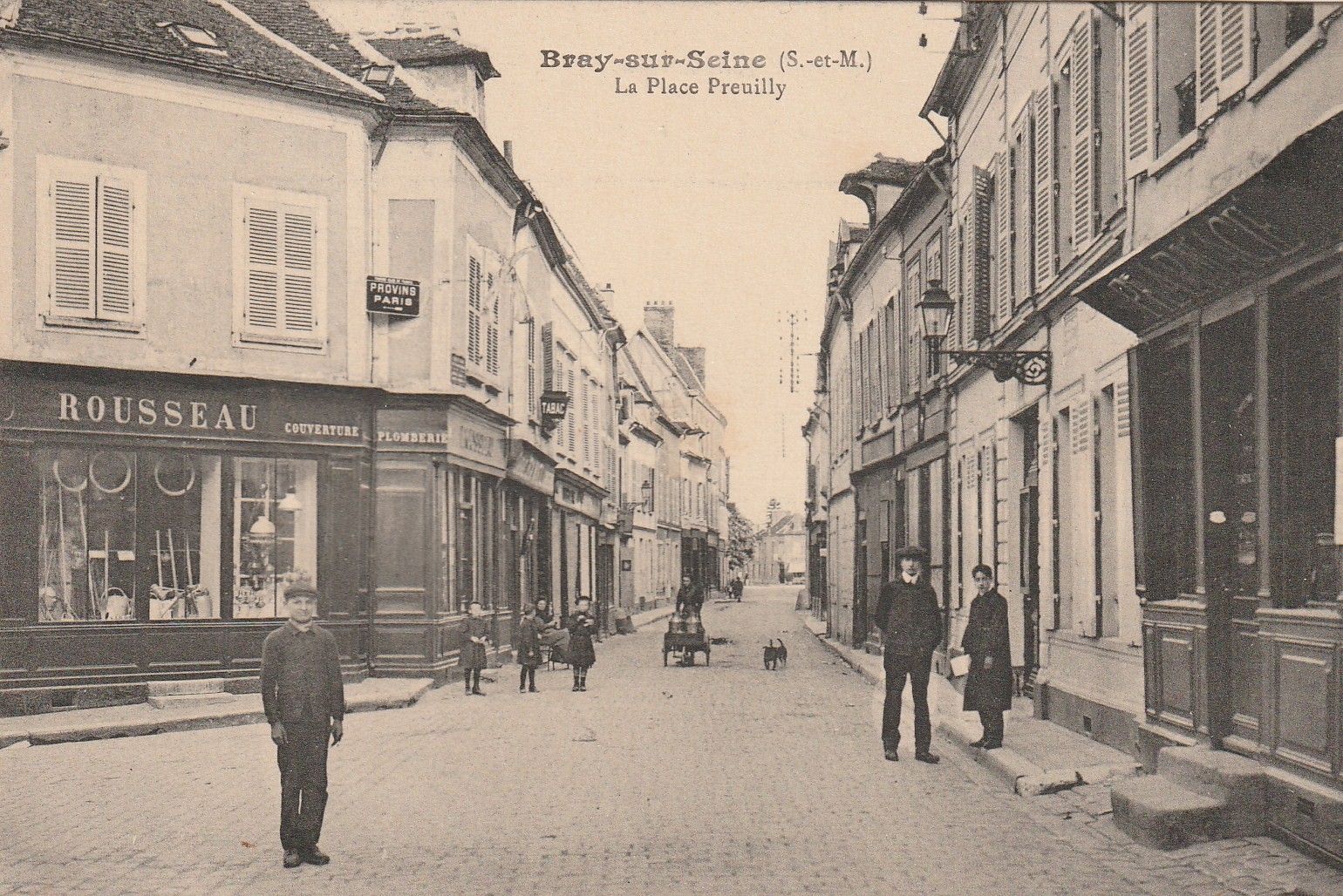 77 BRAY-SUR-SEINE. Plomberie Rousseau et Pharmacie sur la Place Preuilly 1917