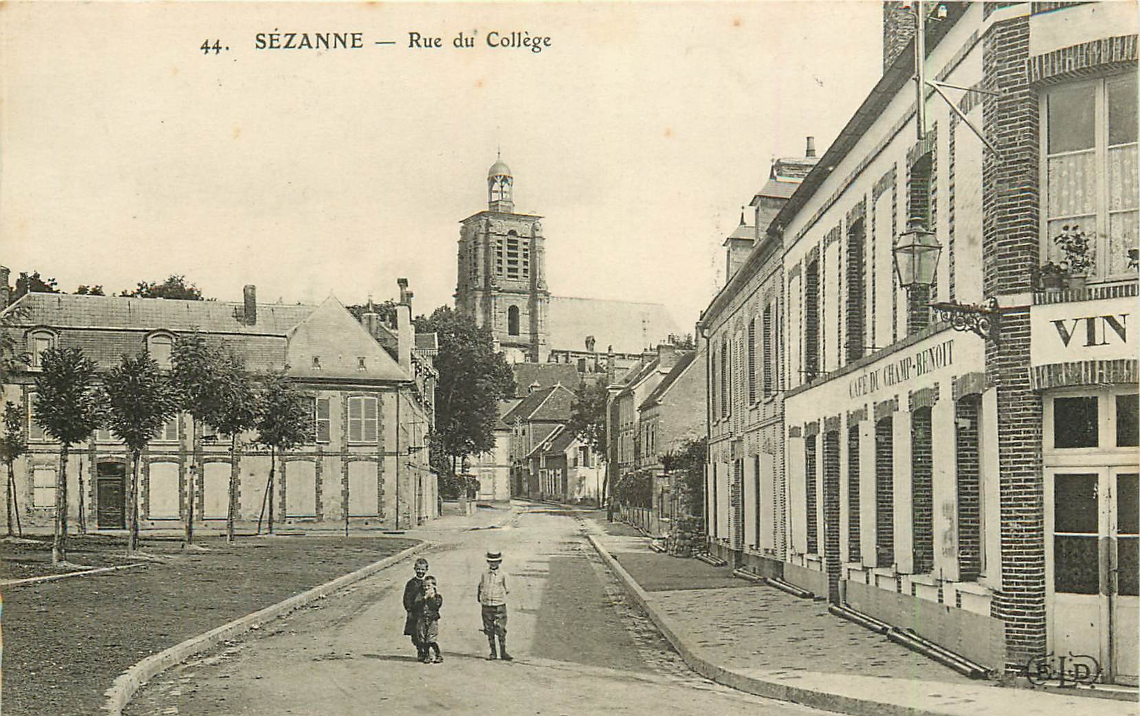 58 NEVERS. Pont de la Loire 1909