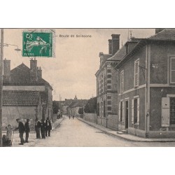 10 MERY SUR SEINE. Route de Soissons 1912