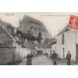 28 CHATEAUDUN. Eglise de la Madeleine Cavée de la Reine 1911