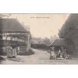 51 BAYE. Quartier de la Halle bien animé 1910