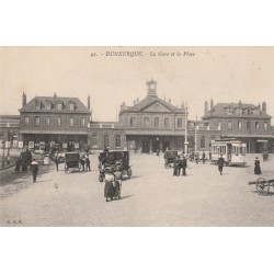 59 DUNKERQUE. Gare et Place avec Tramway, voitures et attelages