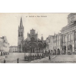 33 BAZAS. Place Nationale 1917