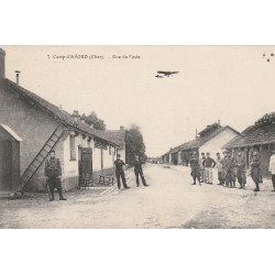 2 cpa 18 CAMP D'AVORD. Rue du Poste aéroplane, Bureau de Poste et Tabac tacot 1914