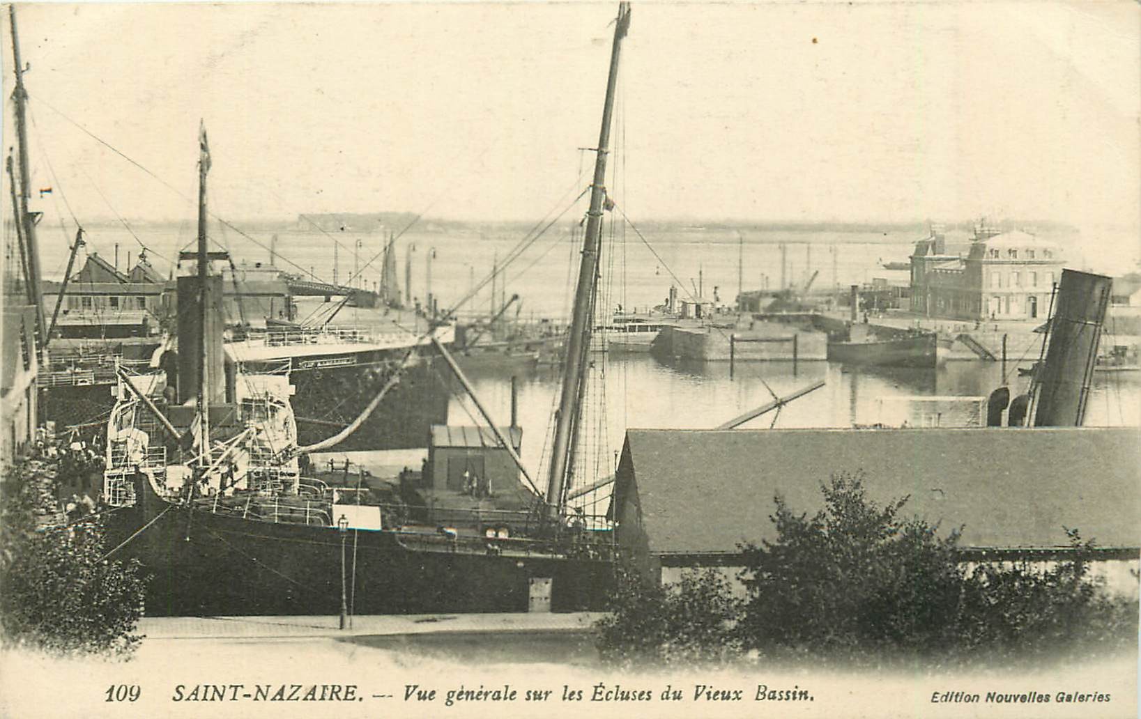 44 SAINT-NAZAIRE. Les Ecluses du Vieux Bassin 1917