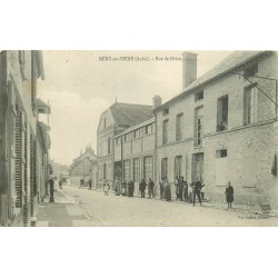 10 MERY-SUR-SEINE. Animation rue de Grève 1915