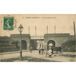 62 HERSIN-COUPIGNY. Boeuf sous le Pont du Chemin de Fer 1912
