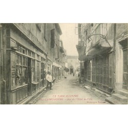 81 LABRUGUIERE. Rue Hôtel de Ville. Coiffeur et Café 1916