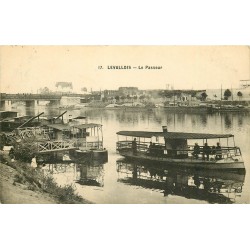 92 LEVALLOIS-PERRET. Le Passeur en bateau 1915