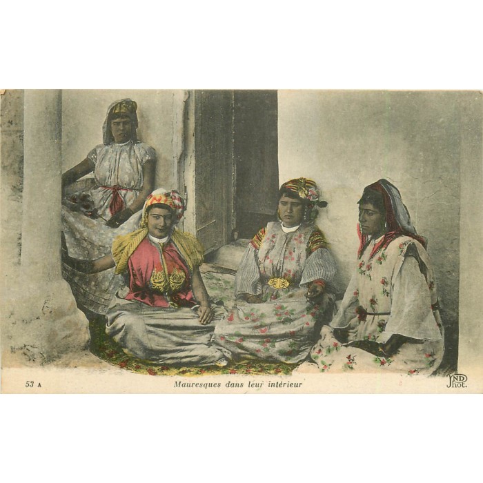 CDV circa 1865. Jeune femme mauresque par Portier à Alger. Algérie