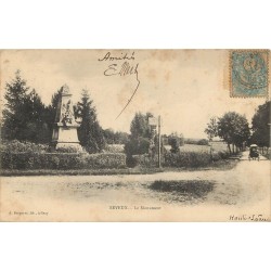 70 SEVEUX. Le Monument 1904