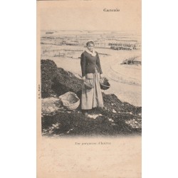 35 CANCALE. Une Parqueuse d'Huîtres 1903