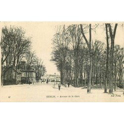 60 SENLIS. Avenue de la Gare vers 1918