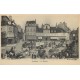 89 AVALLON. Le Marché bien animé vers 1900