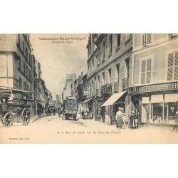 94 VILLENEUVE-SAINT-GEORGES. Tapisserie Meubles rue de Paris vers 1900