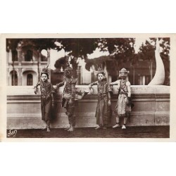 CAMBODGE. Phnom Penh. Danseuses Royales