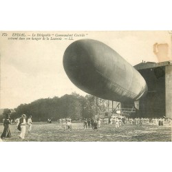 88 EPINAL. Dirigeable "Commandant Coutelle" entrant dans hangar de la Louvoie 1915