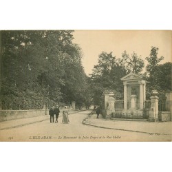 2 cpa 95 L'ISLE ADAM. Monument Dupré rue Mellet, Eglise Fontaine au Square de la Mairie