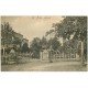 carte postale ancienne 46 CAHORS. Jardin Public animé 1909