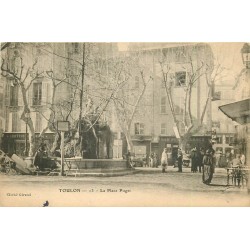 83 TOULON. Bar Tabacs et Coiffeur Place Puget vers 1900